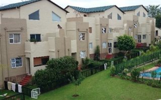 2 Bedroom Townhouse in Jackal Creek (Northriding)