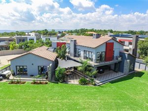 5 Bed House in Hazeldean (Silverlakes Surroundings)