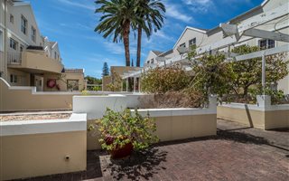 2 Bedroom Flat in Rondebosch