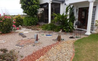 3 Bedroom House in Hartenbos Heuwels