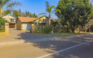 5 Bedroom House in Rangeview