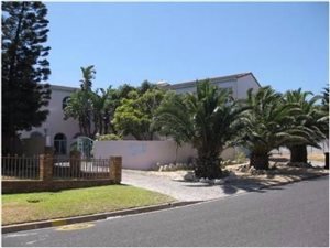 5 Bed House in Flamingo Vlei