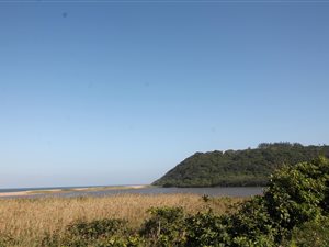 1057 m² Land available in La Mercy