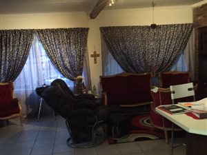 1 Bedroom Garden Cottage in Meyerspark