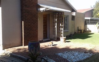 3 Bedroom House in Woodmere