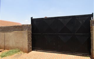 2 Bedroom House in Doornkop