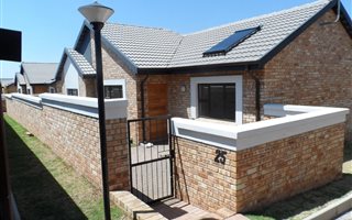 2 Bedroom Townhouse in Beyers Park