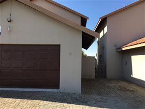2 Bed Townhouse in Oranjeville