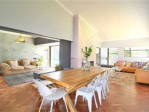 4 Bed House in Stuarts Hill