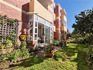 2 Bed Apartment in Diep River
