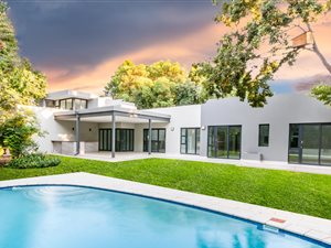 4 Bedroom House in Parktown North