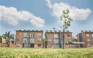 2 Bedroom Apartment in Montana Park