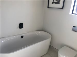 2 Bed Apartment in Waterfall Estate