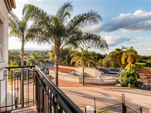 4 Bed House in Waterkloof