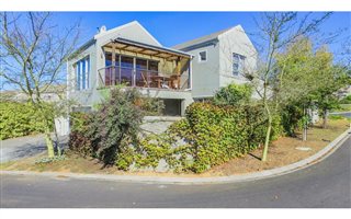 3 Bedroom House in Vredekloof Heights