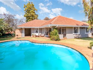 4 Bed House in Greenside