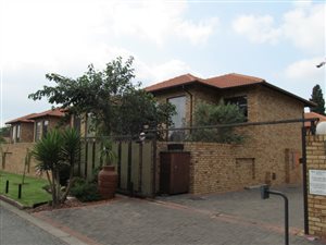 2 Bed Townhouse in General Alberts Park