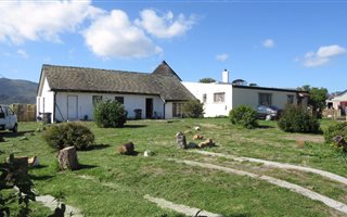 8565 m² Land available in Sunnydale