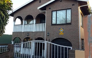 3 Bedroom House in Shallcross