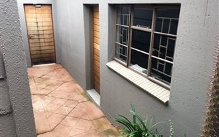 1 Bedroom Garden Cottage in Norwood