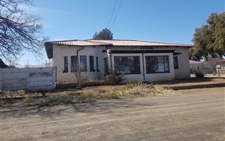 3 Bedroom House in Reddersburg