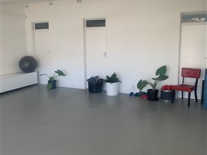 124 m² Commercial space in Linden