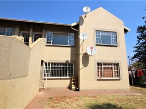 2 Bed Flat in Die Hoewes
