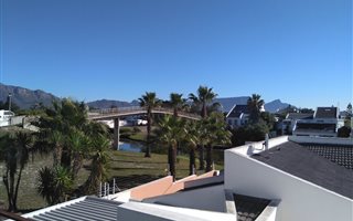 1 Bedroom House in Marina Da Gama