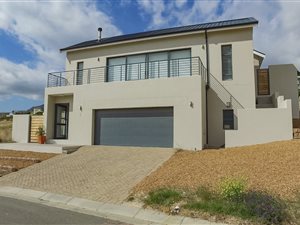 3 Bedroom House in Dennegeur