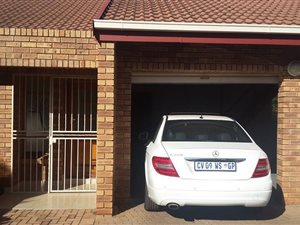 2 Bed Townhouse in Eldoraigne