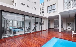 2 Bedroom Apartment in Hyde Park
