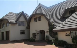 Bachelor apartment in Weltevreden Park