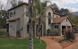 4 Bedroom House in Magalies Golf Estate