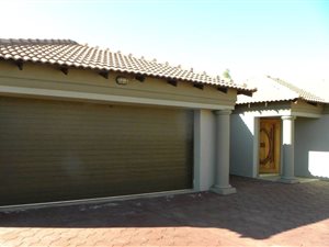 3 Bed Townhouse in Willow Park Manor