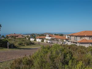 1037 m² Land available in Whale Rock Heights