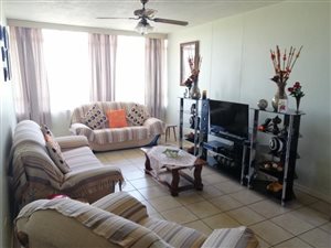 2 Bed Flat in Weavind Park