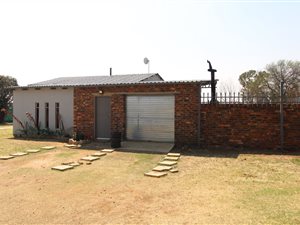 8.6 ha Farm in Wilgeboom AH