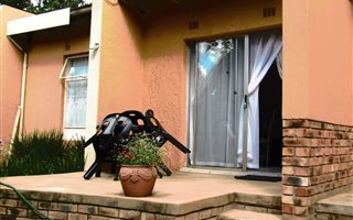 1 Bedroom Garden Cottage in Brackendowns