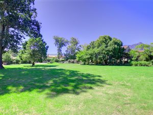 831 m² Land available in Fancourt