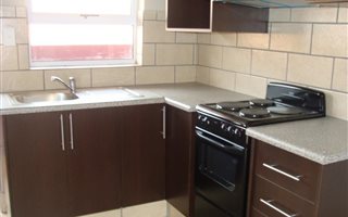 1 Bedroom Apartment in Elandsfontein AH