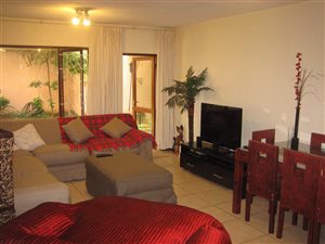 2 Bedroom Cluster in Melrose North