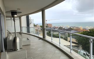 3 Bedroom Apartment in Green Point