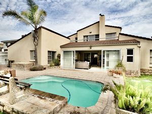 5 Bed House in Sunset Beach