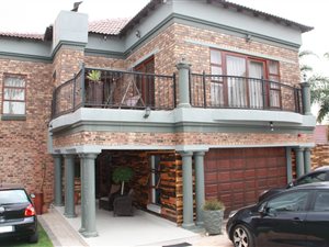 5 Bedroom House in Suiderberg