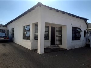 4 Bed House in Mofolo Central
