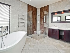4 Bed House in Bedfordview