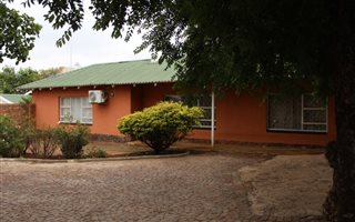 3 ha Farm in Zesfontein AH