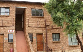 2 Bedroom Apartment in Wilgeheuwel