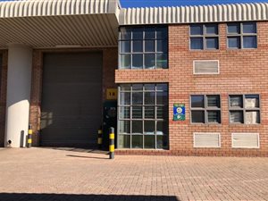 275 m² Commercial space in Stormill