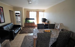 3 Bedroom Simplex in Florida Park